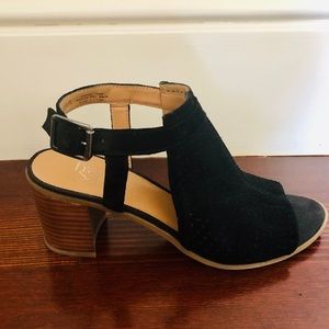 Franco Sarto black leather open toe chunky heels